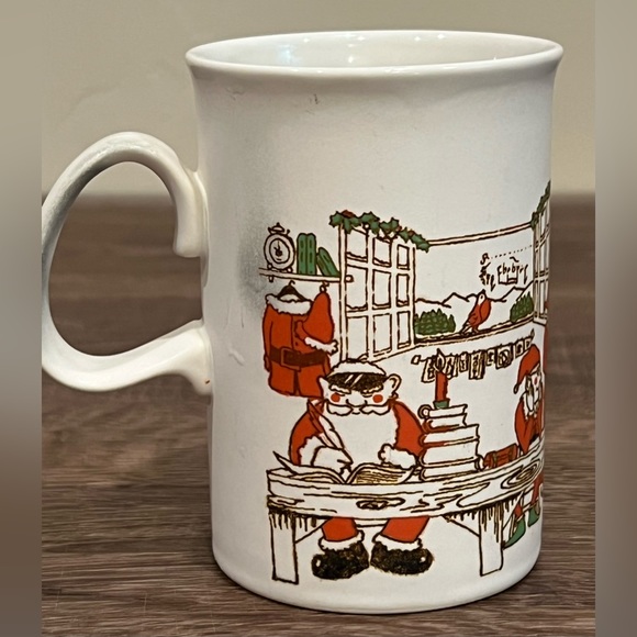 Santa’s Elf Workshop Dunoon Ceramic Christmas Mug. - Picture 3 of 7